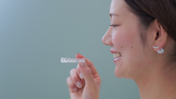マウスピース矯正ってすぐ始められるの？歯科衛生士が教える準備ガイドサムネイル